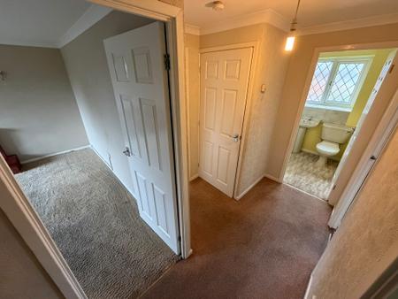 2 bedroom Flat to let in Church Hill Court, Wednesbury, WS10