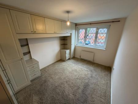 2 bedroom Flat to let in Church Hill Court, Wednesbury, WS10