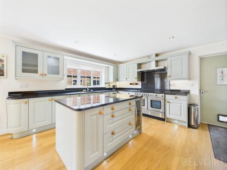 4 bedroom Detached house for sale in Southview Close, Watton, IP25