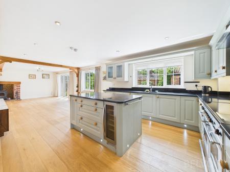 4 bedroom Detached house for sale in Southview Close, Watton, IP25