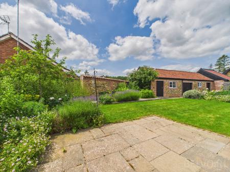 4 bedroom Detached house for sale in Southview Close, Watton, IP25