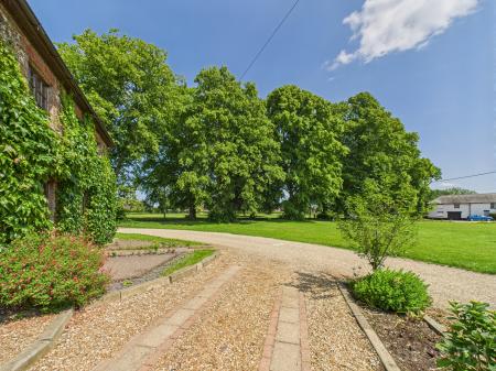 3 bedroom Semi-detached house for sale in The Green, Ashill, IP25