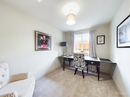 4 bedroom Detached house to let in Chequers Lane, Saham Toney, IP25
