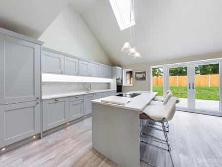 4 bedroom Detached house to let in Chequers Lane, Saham Toney, IP25