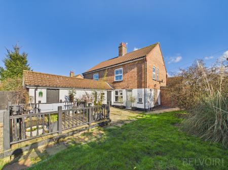 3 bedroom Semi-detached house for sale in Mill Road, Watton, IP25