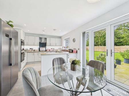 3 bedroom Bungalow for sale in Garner Close, Carbrooke, IP25