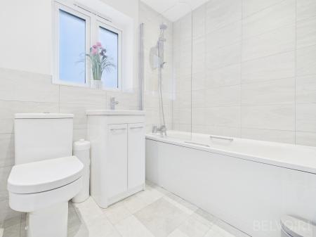 3 bedroom Bungalow for sale in Garner Close, Carbrooke, IP25