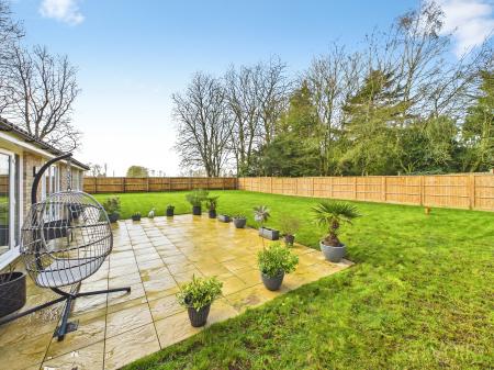 3 bedroom Bungalow for sale in Garner Close, Carbrooke, IP25