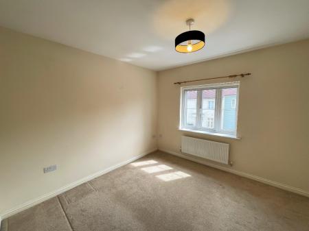 2 bedroom Maisonette to let in Wellington Road, Carbrooke, IP25