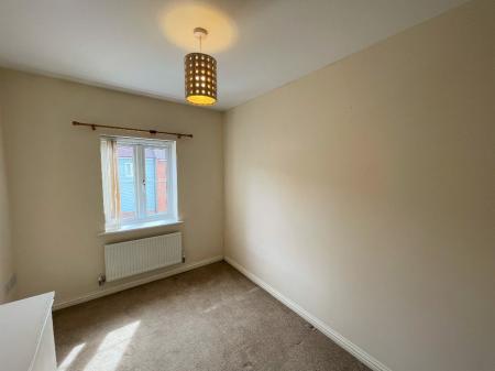 2 bedroom Maisonette to let in Wellington Road, Carbrooke, IP25