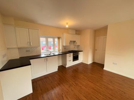 2 bedroom Maisonette to let in Wellington Road, Carbrooke, IP25