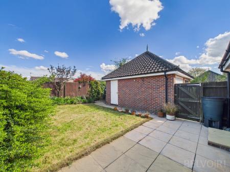 2 bedroom Bungalow to let in Muir Drive, Hingham, NR9