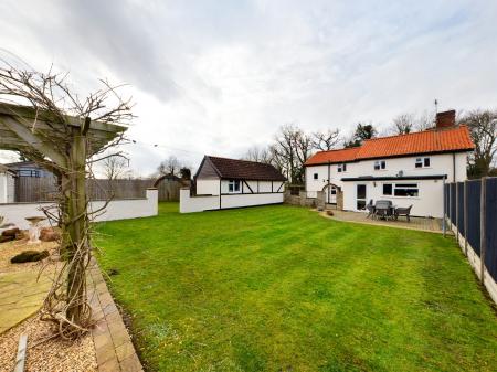 4 bedroom Detached house to let in Beck Cottage, Thetford, IP26