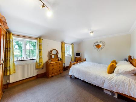 4 bedroom Detached house to let in Beck Cottage, Thetford, IP26