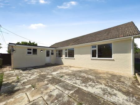 3 bedroom Bungalow to let in Hills Road, Saham Toney, IP25
