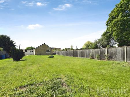 3 bedroom Bungalow to let in Hills Road, Saham Toney, IP25