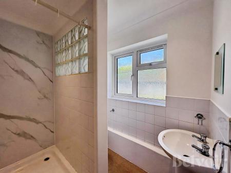 3 bedroom Bungalow to let in Hills Road, Saham Toney, IP25
