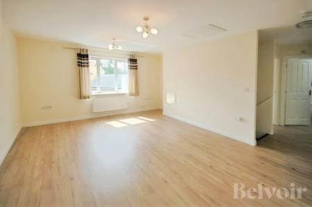 2 bedroom Maisonette to let in Canberra Road, Watton, IP25