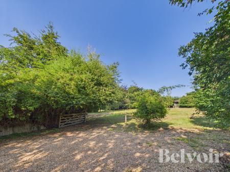 4 bedroom Detached house to let in Ploughboy Lane, Saham Toney, IP25