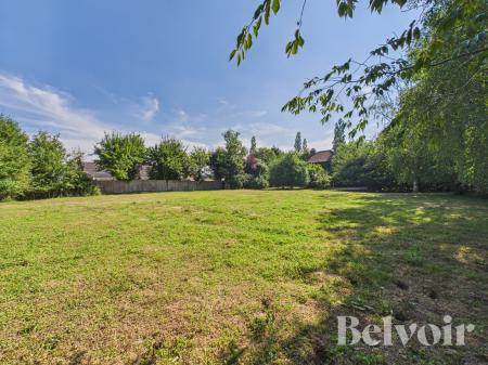 4 bedroom Detached house to let in Ploughboy Lane, Saham Toney, IP25