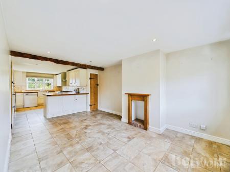 3 bedroom Semi-detached house to let in Chequers Lane, Saham Toney, IP25