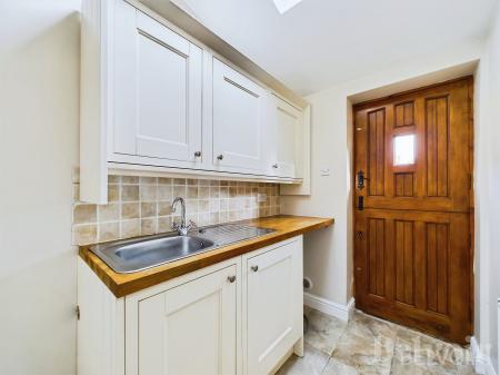 3 bedroom Semi-detached house to let in Chequers Lane, Saham Toney, IP25