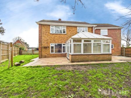 4 bedroom Detached house for sale in Vincent Place, Watton, IP25