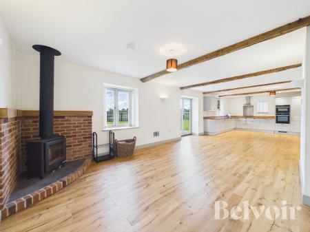 3 bedroom Bungalow to let in Hallfarm, Griston, IP25