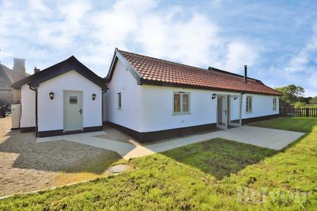 3 bedroom Bungalow to let in Hallfarm, Griston, IP25