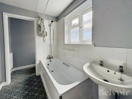 3 bedroom Semi-detached house to let in Jubilee Avenue, Dereham, NR20