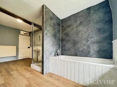 4 bedroom Detached house to let in Woodrising Road, Norwich, NR9
