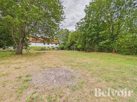 4 bedroom Detached house to let in Woodrising Road, Norwich, NR9