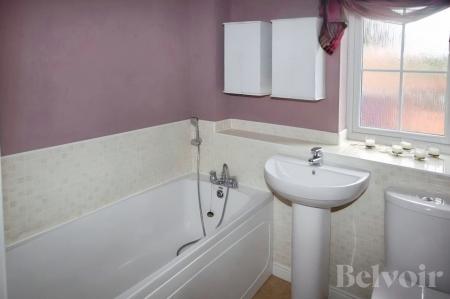 3 bedroom Link detached house to let in Washington Drive, Watton, IP25