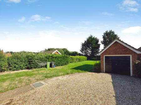 3 bedroom Detached house to let in Market Street, Shipdham, IP25