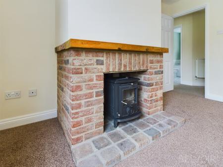 5 bedroom Detached house to let in Marlpit Road, Thompson, IP24