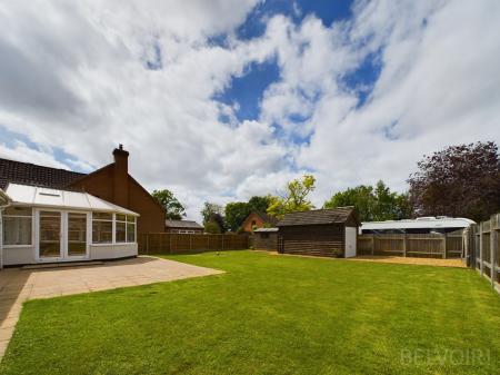 5 bedroom Detached house to let in Marlpit Road, Thompson, IP24