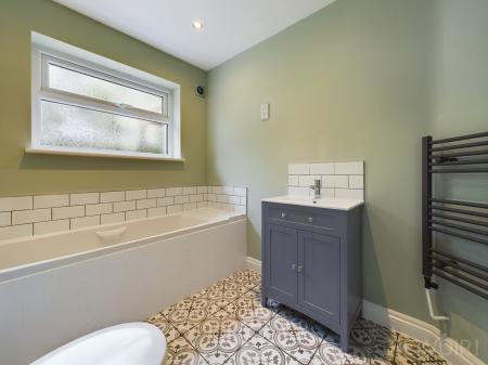 5 bedroom Detached house to let in Marlpit Road, Thompson, IP24
