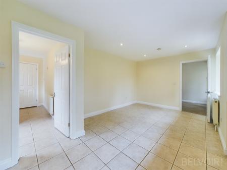 5 bedroom Detached house to let in Marlpit Road, Thompson, IP24