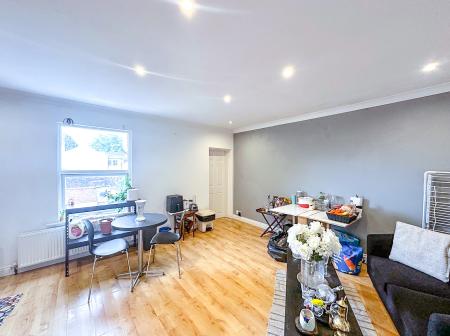 1 bedroom Flat for sale in Langley Road, Watford, WD17