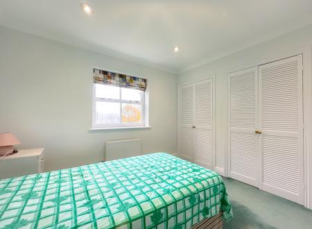 5 bedroom Detached house for sale in Otway Gardens, Bushey, WD23