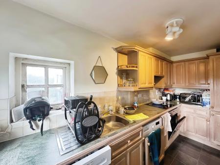 2 bedroom Flat for sale in Thorney Mill Road, West Drayton, UB7