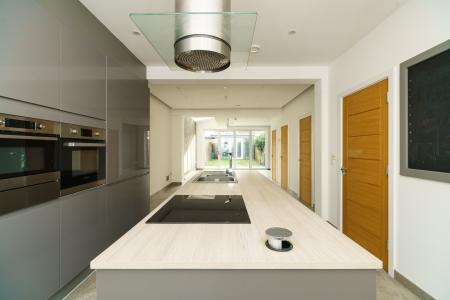 5 bedroom Semi-detached house for sale in Princess Avenue, Watford, WD18