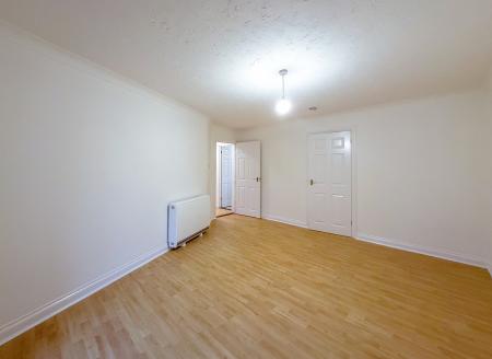 1 bedroom Flat for sale in Norbury Avenue, Watford, WD24