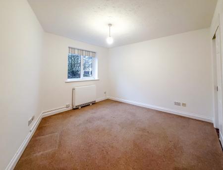 1 bedroom Flat for sale in Norbury Avenue, Watford, WD24