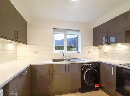 1 bedroom Flat for sale in Norbury Avenue, Watford, WD24