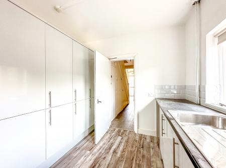 1 bedroom House share to let in Leavesden Road, Watford, WD24