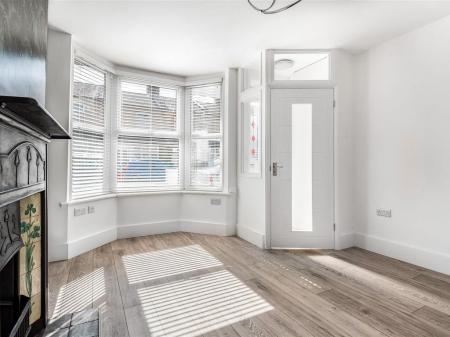 3 bedroom Terraced House for sale in Chester Road, Watford, WD18