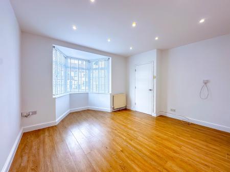 3 bedroom Terraced House to let in Moortown Road, Watford, WD19