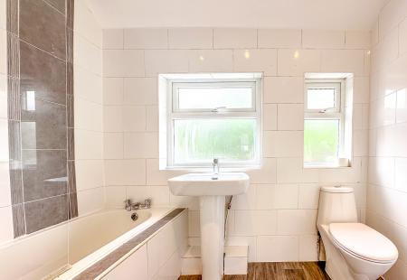 3 bedroom Terraced House to let in Moortown Road, Watford, WD19