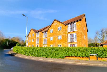 Harlech Road, Abbots Langley, WD5